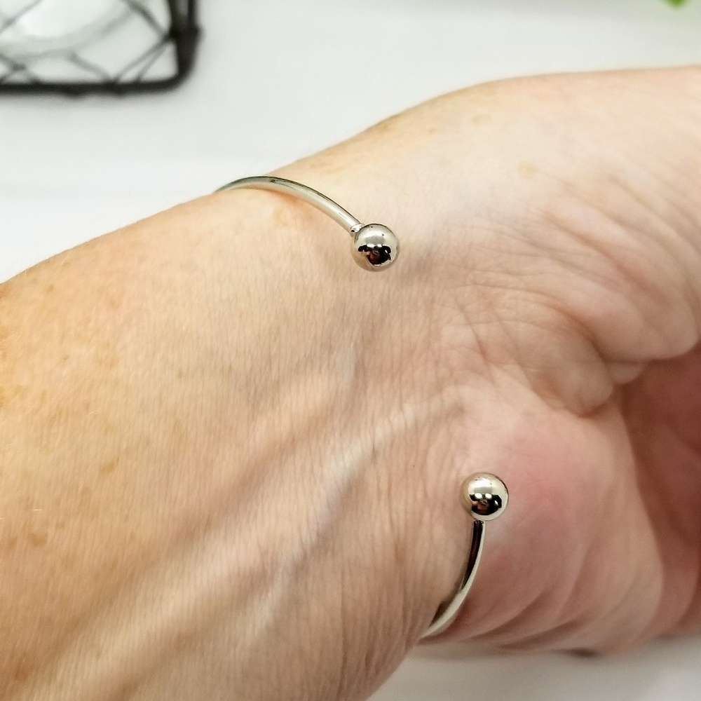 Silver Adjustable Cuff/Bangle Feather Bracelet - image 6